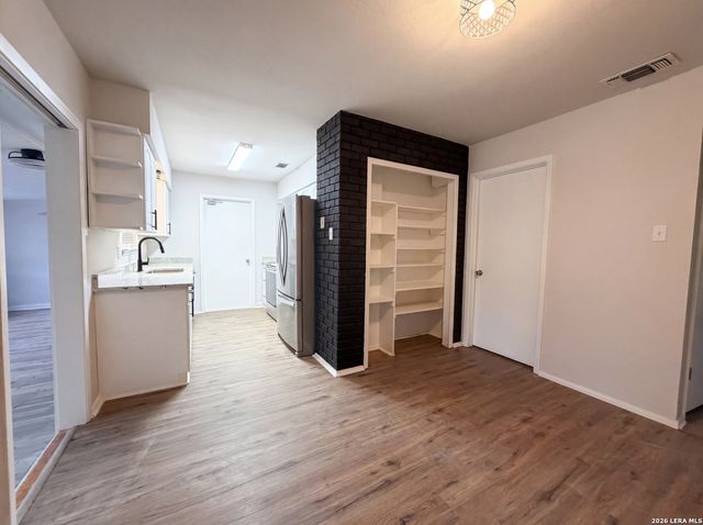 208 FOREST WAY, Schertz, TX 78154