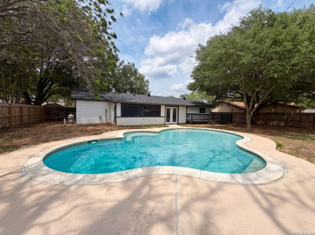 208 FOREST WAY, Schertz, TX 78154