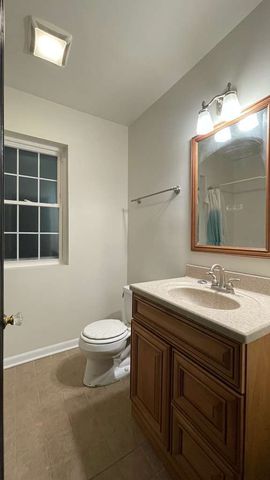 2734 W Winnemac Avenue 2, Chicago, IL 60625