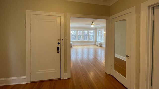 2734 W Winnemac Avenue 2, Chicago, IL 60625