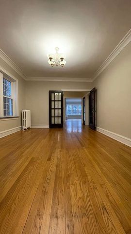 2734 W Winnemac Avenue 2, Chicago, IL 60625