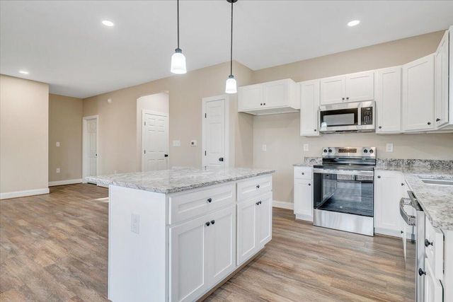 722 Belle Isle DR, Union Hall, VA 24176