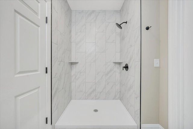 722 Belle Isle DR, Union Hall, VA 24176