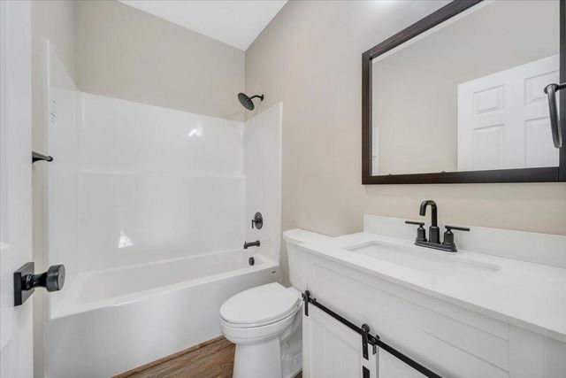 722 Belle Isle DR, Union Hall, VA 24176