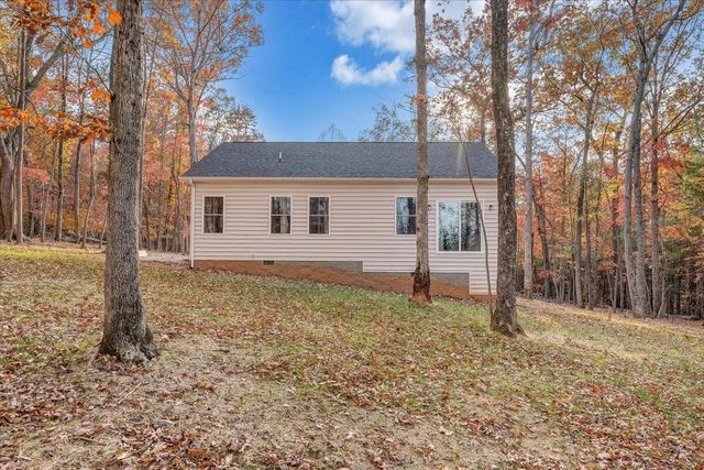 722 Belle Isle DR, Union Hall, VA 24176
