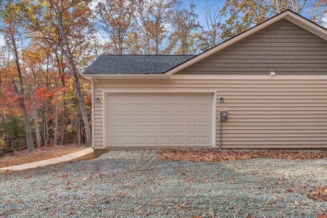 722 Belle Isle DR, Union Hall, VA 24176