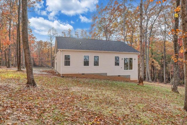 722 Belle Isle DR, Union Hall, VA 24176