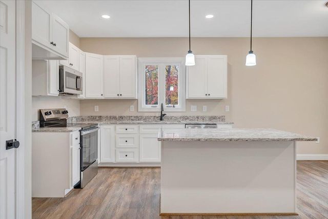 722 Belle Isle DR, Union Hall, VA 24176