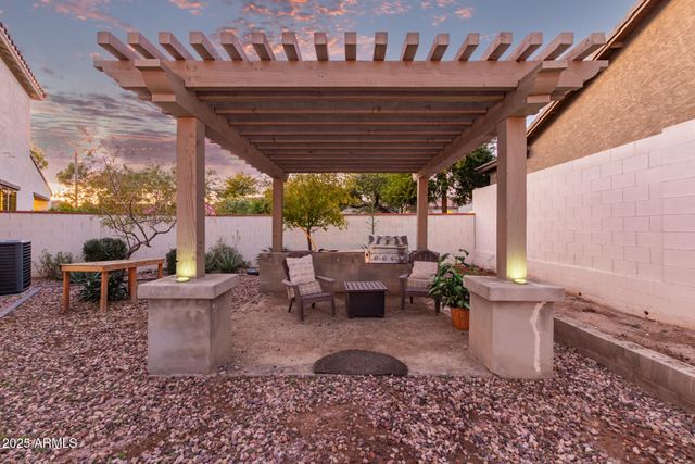 2247 N BEVERLY Place, Buckeye, AZ 85396