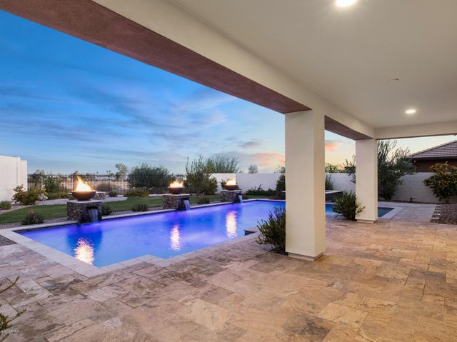 2247 N BEVERLY Place, Buckeye, AZ 85396