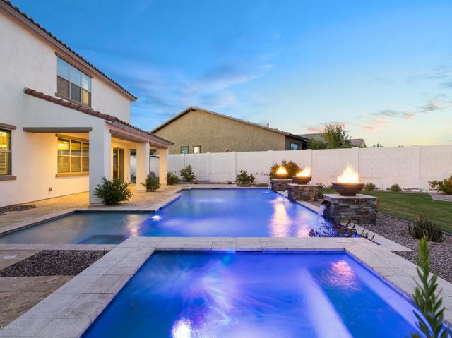 2247 N BEVERLY Place, Buckeye, AZ 85396