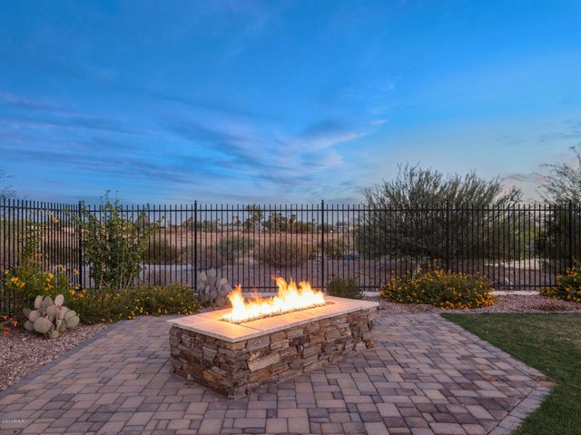 2247 N BEVERLY Place, Buckeye, AZ 85396