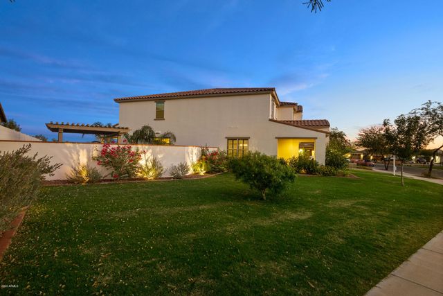 2247 N BEVERLY Place, Buckeye, AZ 85396