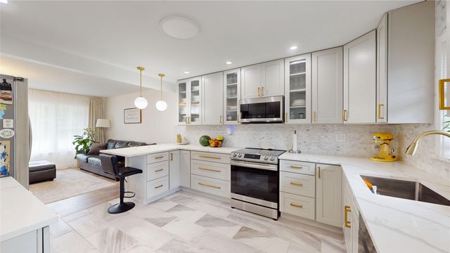 632 ALGERIA Road, Erie, PA 16505