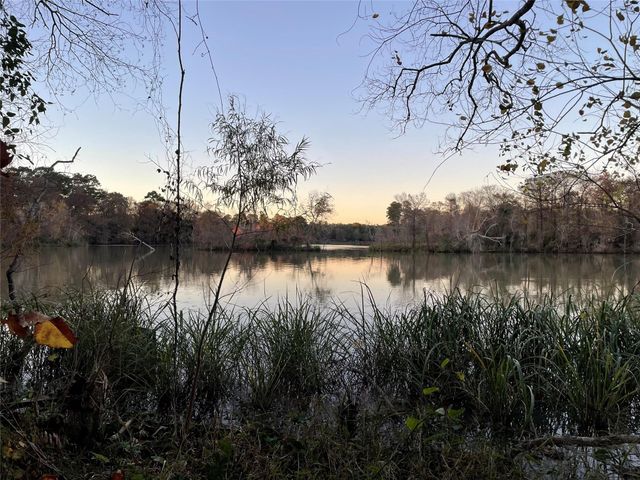 25810 Lakewater Drive, Huffman, TX 77336