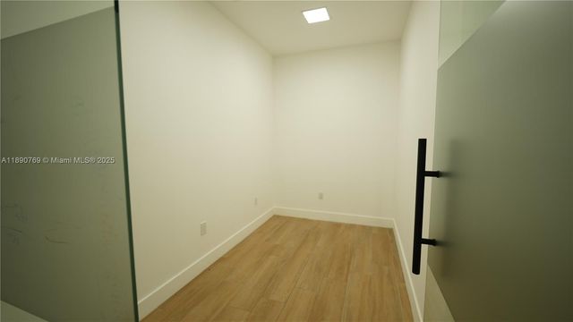 997 NE 125th St, North Miami, FL 33161
