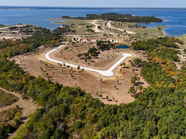 422 Timberland Heights, Windom, TX 75492
