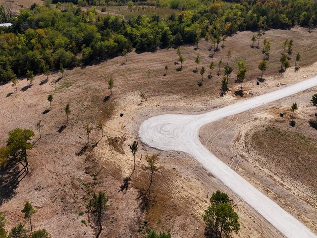 422 Timberland Heights, Windom, TX 75492