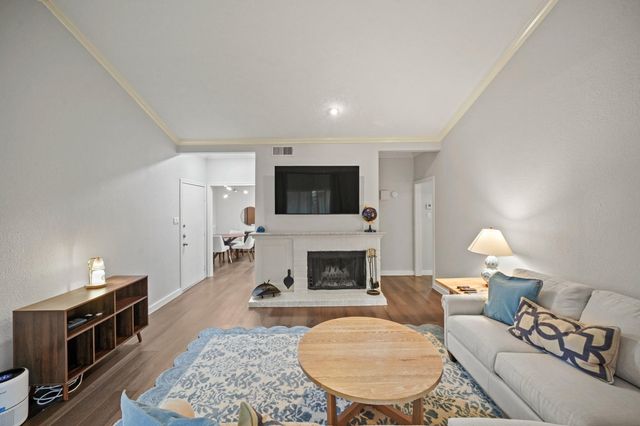 11711 Memorial Drive 276, Houston, TX 77024
