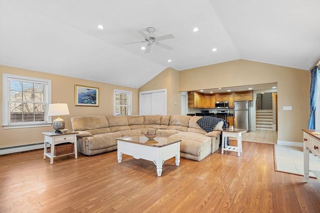 14 Meade Rd, North Reading, MA 01864