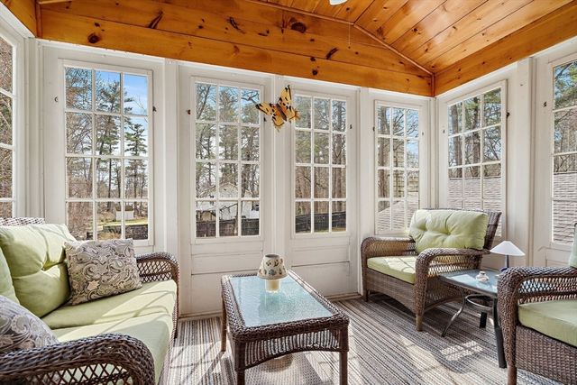 14 Meade Rd, North Reading, MA 01864