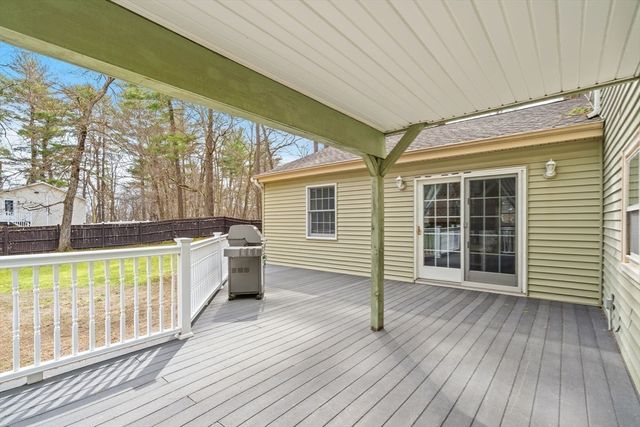 14 Meade Rd, North Reading, MA 01864