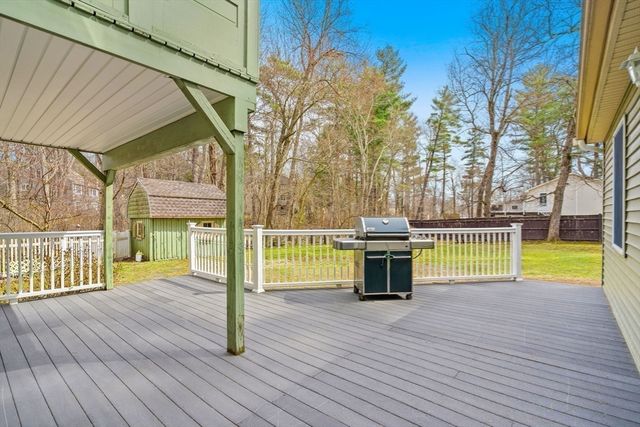 14 Meade Rd, North Reading, MA 01864