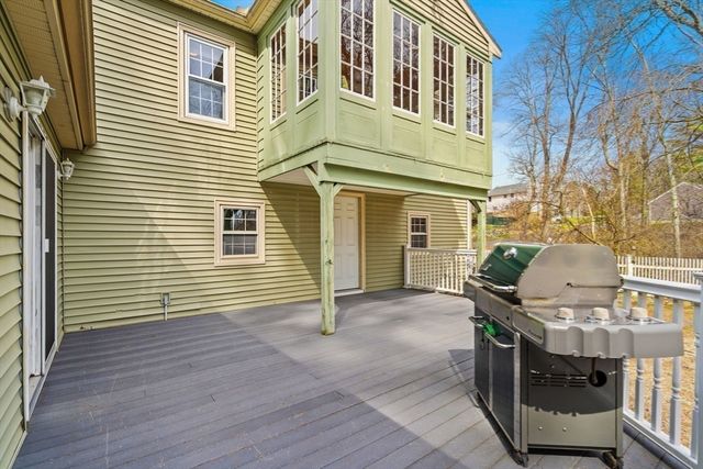 14 Meade Rd, North Reading, MA 01864
