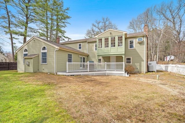 14 Meade Rd, North Reading, MA 01864
