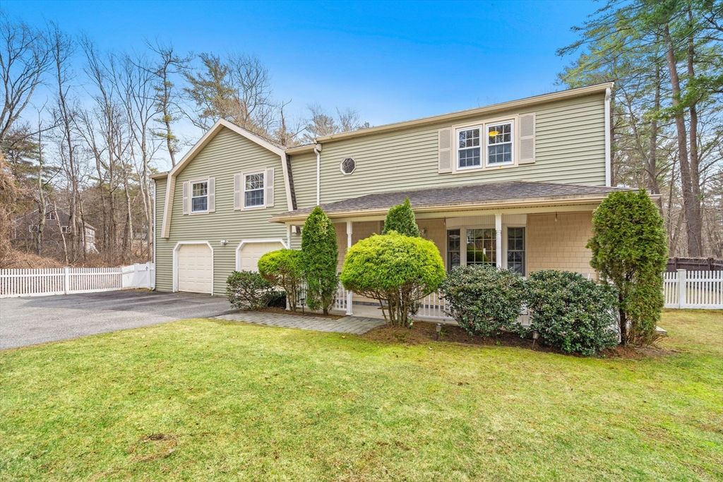 14 Meade Rd, North Reading, MA 01864