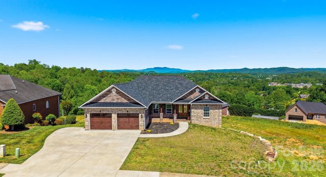 418 Huntington Woods Street SE, Lenoir, NC 28645