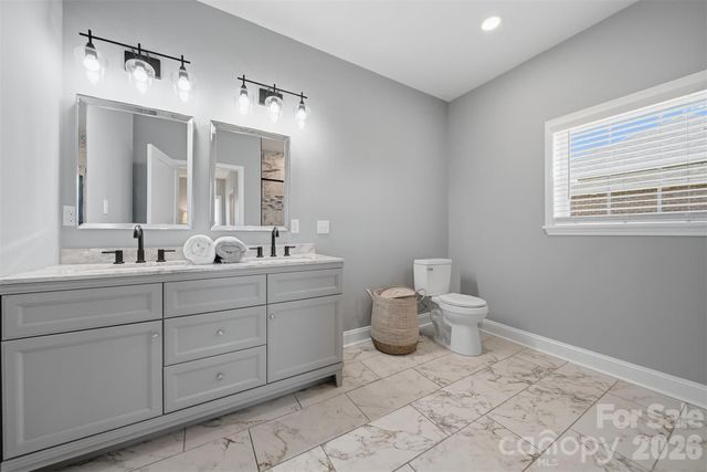 418 Huntington Woods Street SE, Lenoir, NC 28645