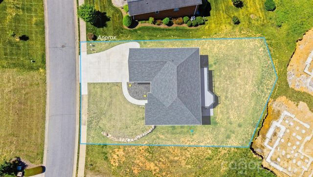 418 Huntington Woods Street SE, Lenoir, NC 28645