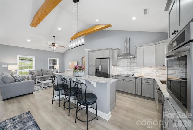 418 Huntington Woods Street SE, Lenoir, NC 28645