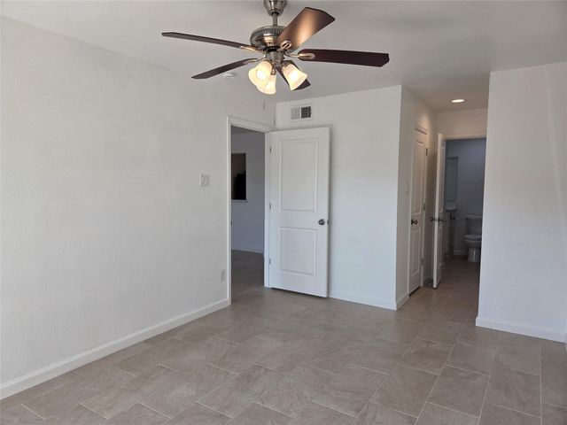 10075 Westpark Drive 78, Houston, TX 77042