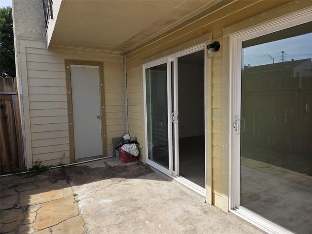 10075 Westpark Drive 78, Houston, TX 77042