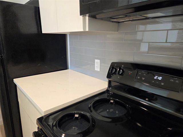 10075 Westpark Drive 78, Houston, TX 77042