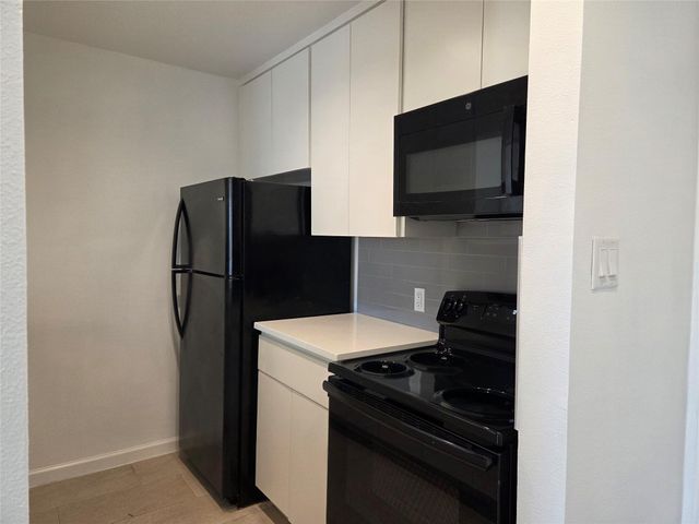 10075 Westpark Drive 78, Houston, TX 77042