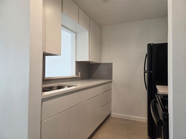 10075 Westpark Drive 78, Houston, TX 77042