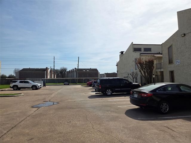 10075 Westpark Drive 78, Houston, TX 77042