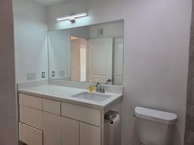 10075 Westpark Drive 78, Houston, TX 77042