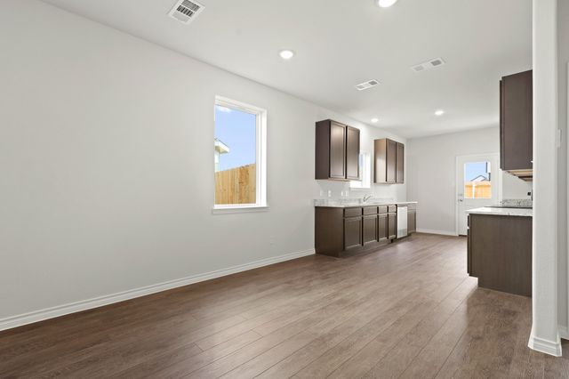 406 Woodhouse Way, Everman, TX 76140