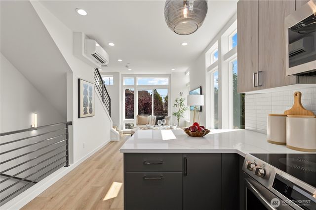 1206 A NW 83rd Street, Seattle, WA 98117