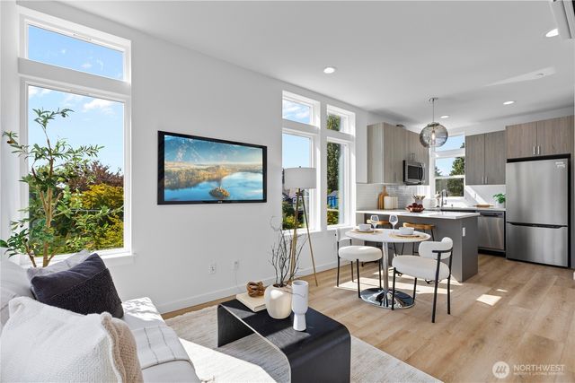 1206 A NW 83rd Street, Seattle, WA 98117