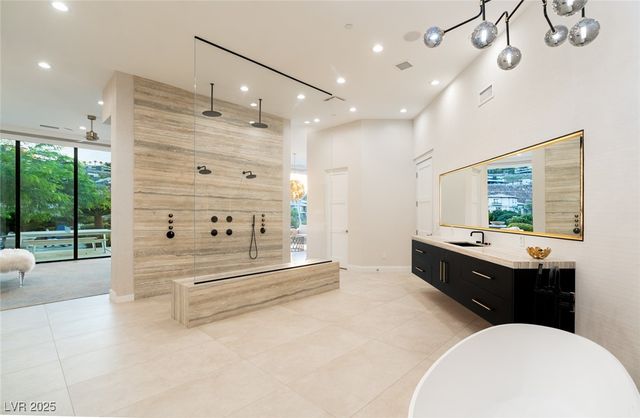 569 LAIRMONT Place, Henderson, NV 89012