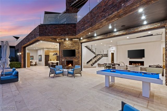 569 LAIRMONT Place, Henderson, NV 89012