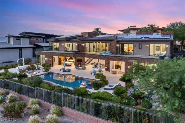 569 LAIRMONT Place, Henderson, NV 89012