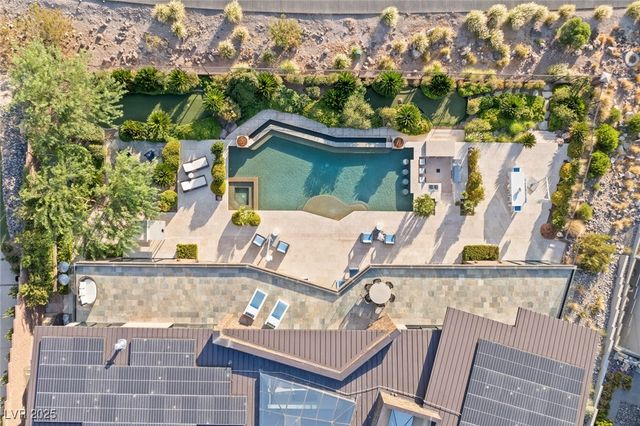 569 LAIRMONT Place, Henderson, NV 89012