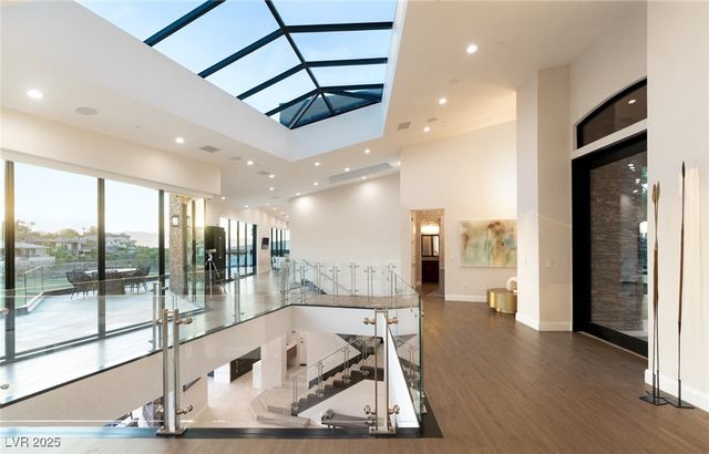 569 LAIRMONT Place, Henderson, NV 89012