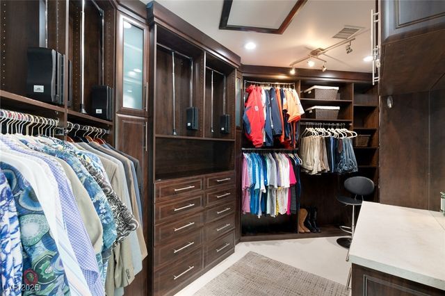 569 LAIRMONT Place, Henderson, NV 89012